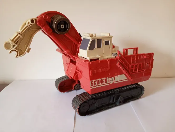 TOMY/Hasbro - Transformer SCVNGR Decepticon 