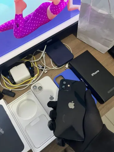 IPHONE 12 VALOR 1250,00 EM ATE 12 VEZES NO CARTÃO