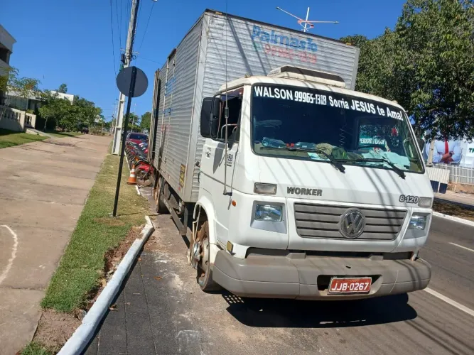 Fretes e mudanças 9-9-9-6-5-1-3-1-8