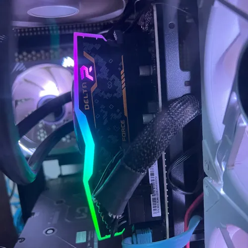 16GB Memória RAM T-Force RGB (2x8GB) DDR4