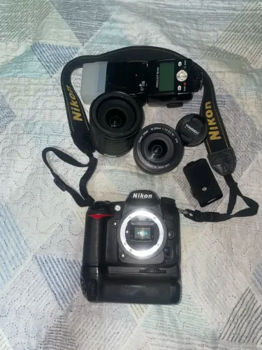 Máquina fotográfica Nikon 2 lentes 1 flash