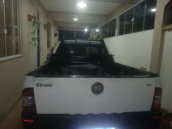Fiat Strada 1.4 MPI Fire Flex 8V CS 2012