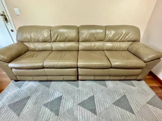 ELEGANTE SOFA DE COURO CAQUI COMPRIMENTO 2,30m 2.500,00