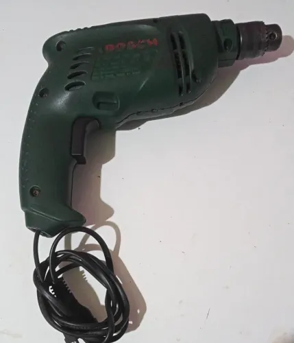 Furadeira funcionando perfeitamente voltagem 220