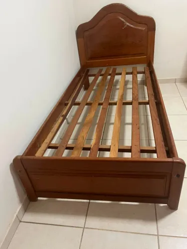 Cama Solteiro em Madeira Maciça Angelim Pedra - Estrado Incluso