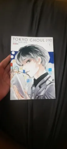 Vendendo manga de Tokyo Ghoul:Re