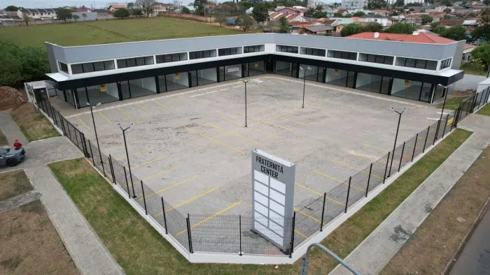 IMÓVEL COMERCIAL PARA LOCAÇÃO EM UVARANAS