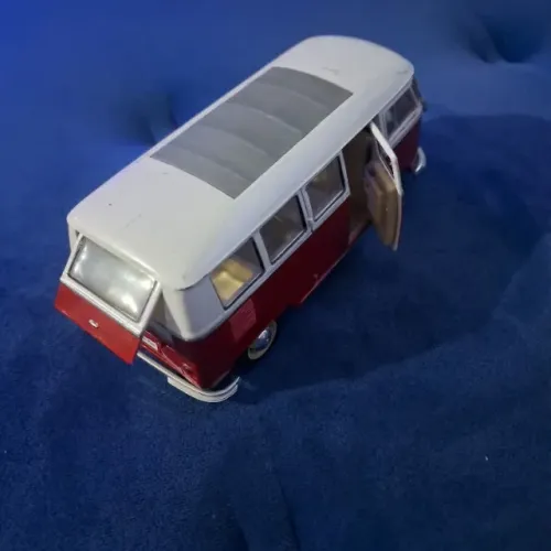 Miniatura Kombi T1 - 1962 Volkswagen Microbus - Escala 1:24
