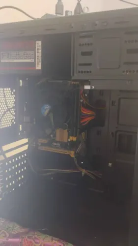 vendo pc core I5 4440, 8gb de ram, ssd 120gb com windows 10 ja instalado.