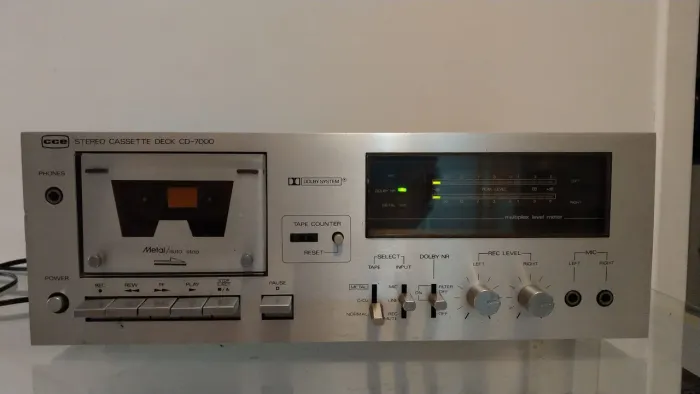 Tape deck CCE CD-7000 (restaurado)