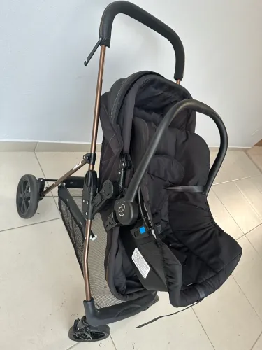 Carrinho de Bebê + Bebê Conforto Galzerano - Seminovo