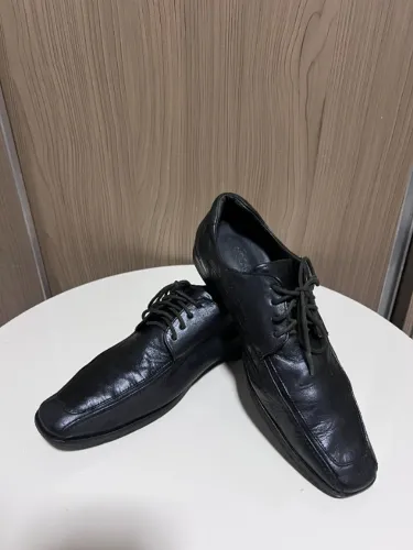 Sapato tamanho 43