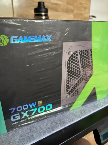 Fonte Gamemax GX700 700W 80 Plus Gold