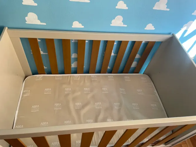 Berço que vira mini cama