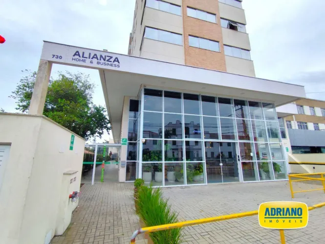 Apartamento com 1 dormitório para alugar, 44 m² por R$ 2.924,72/mês - Estreito - Florianóp