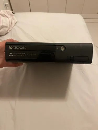 Xbox 360 Super Slim - Modelo 1538