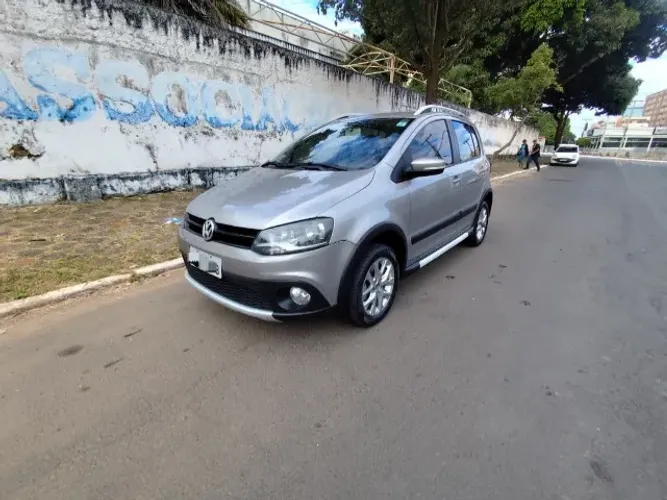 Volkswagen Crossfox I Motion 1.6 MI T. Flex 8V 5P 2013