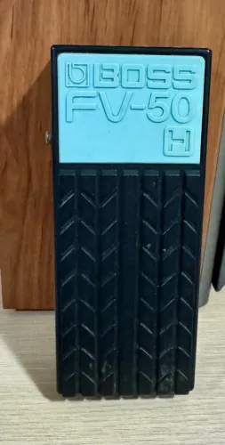 Pedal volume e expressão Boss FV 50h