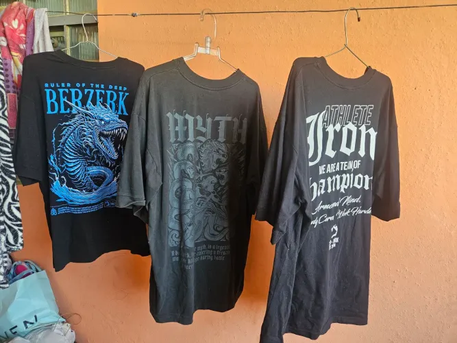 Vendo 3 blusas de academia tamanho GG
