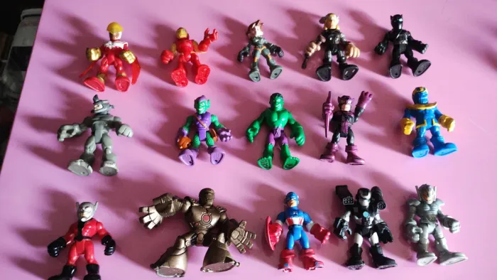 Bonecos Marvel Imaginext