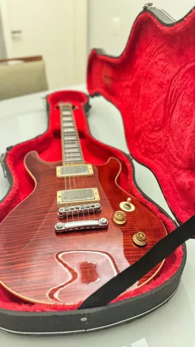 Guitarra Cort M600