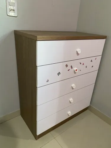Vendo cômoda 5 gavetas
