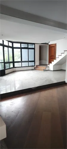 Duplex à venda com 3 suítes no condomínio Villa Borghese, São Paulo - SP