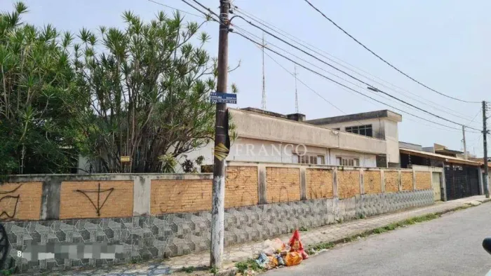 Terreno com construção à venda, 277,80m² - Centro - Taubaté/SP