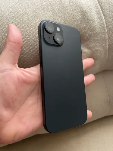 iPhone 15 black 128g