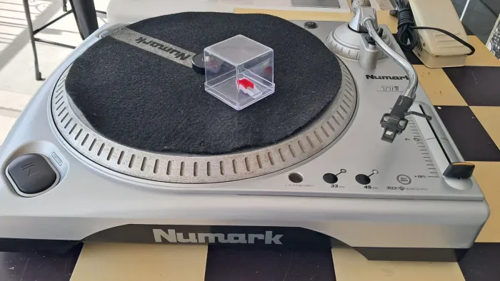 Toca disco vinil numark