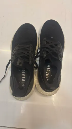Tênis adidas