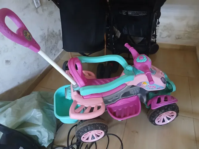 Vende carrinho de bb para passeio !