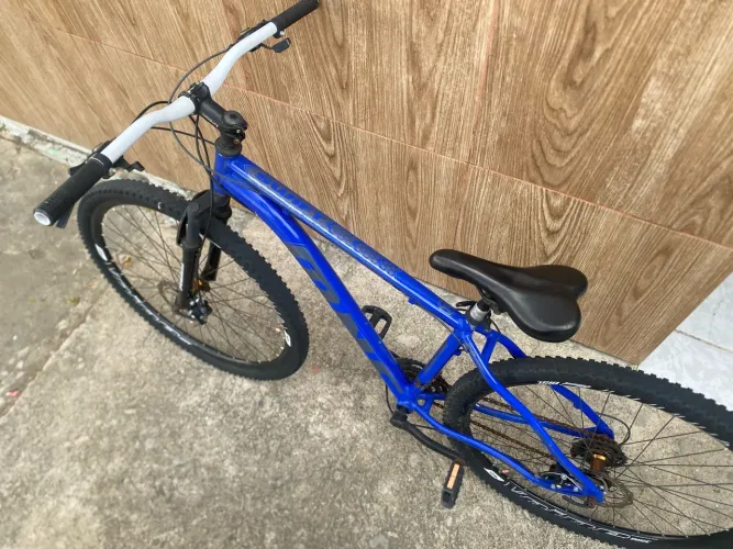 Bicicleta Mônaco quadro de fibra de carbono freio shimano