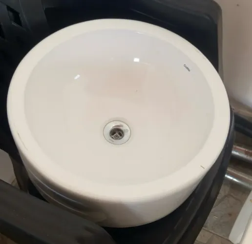 Vendo cuba para banheiro branca louça 