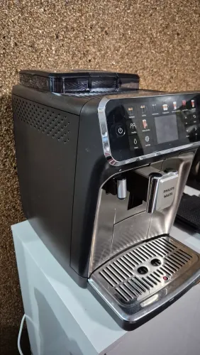 Cafeteira Philips Walita Superautomática LatteGo 5500 - na garantia