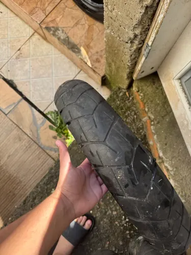Pneus moto