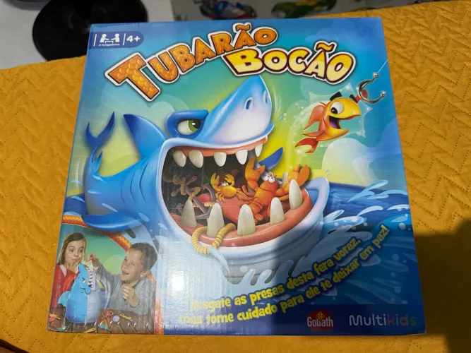 Brinquedo tubarão bocão