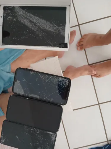 Celulares quebrados a venda para canibalizacao de pecas