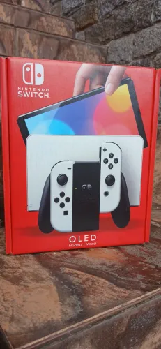 Nintendo Switch OLED com jogos