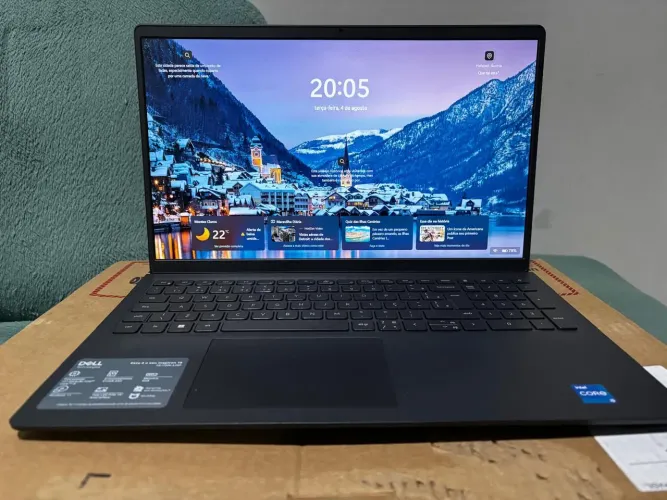 Vendo Dell i5 512 Gb ssd com 8 de ram ,Windows 11,12 geração, estado de novo 8 mese de uso
