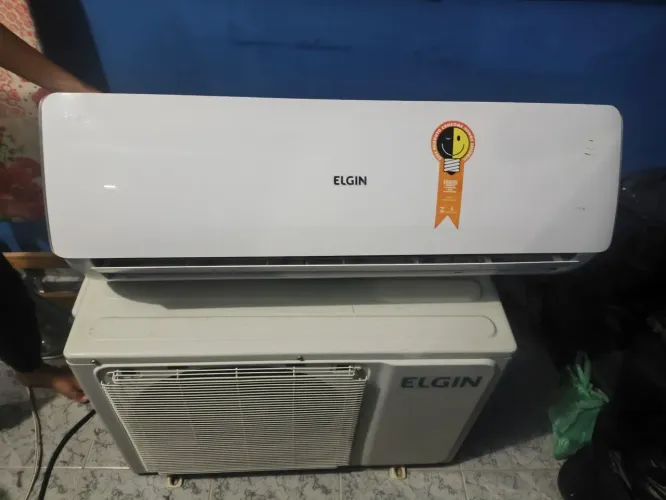 Ar condicionado Elgin Eco Power 18.000 BTUs branco