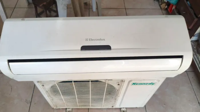 Split Electrolux 12.000 BTUs 220 volts condensadora de cobre com três meses de garantia