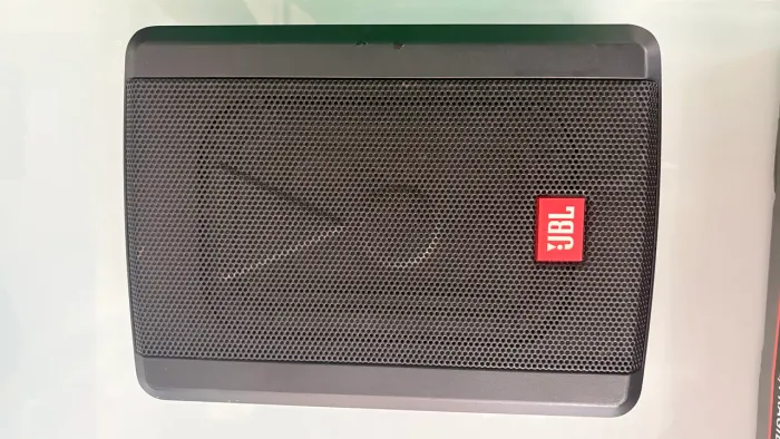 Subwoofer ativo JBL 100 RMS