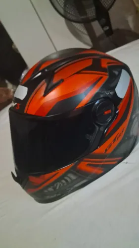 capacete
