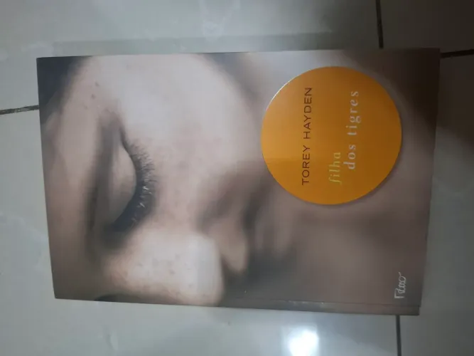 Livro Filha dos tigres