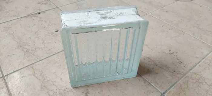 Bloco de Vidro Canelado Incolor 19x19x8cm Marca Vitrolux