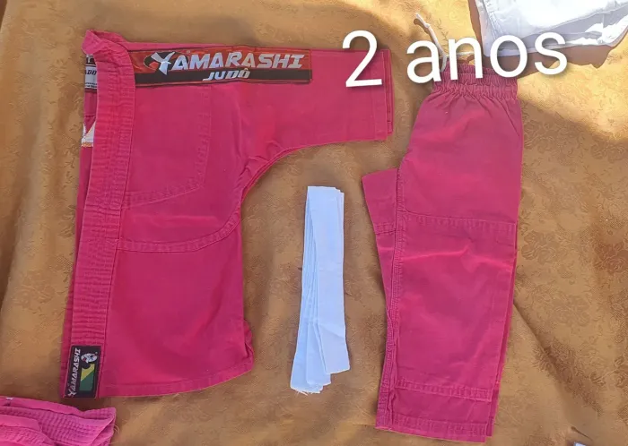 Kimonos rosa 2 e 4 anos