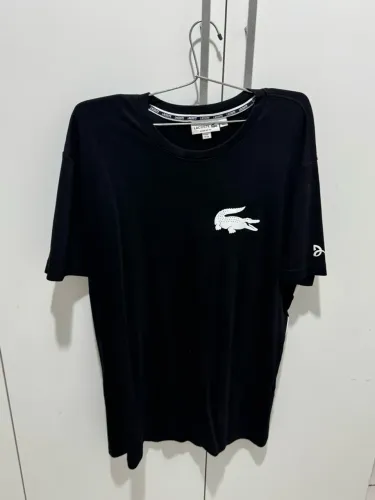 Vendo camiseta da Lacoste!!