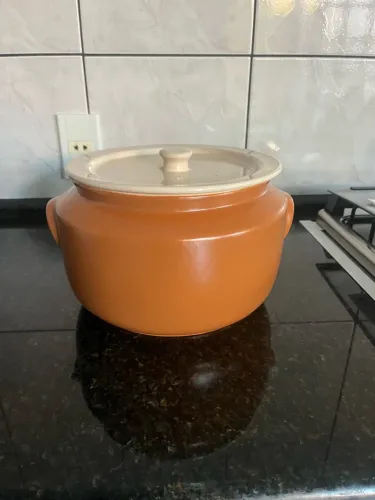 Panela de barro grande