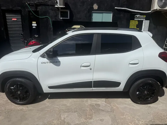 Renault Kwid Outsider 1.0 Flex 12V 5P Mec. 2022